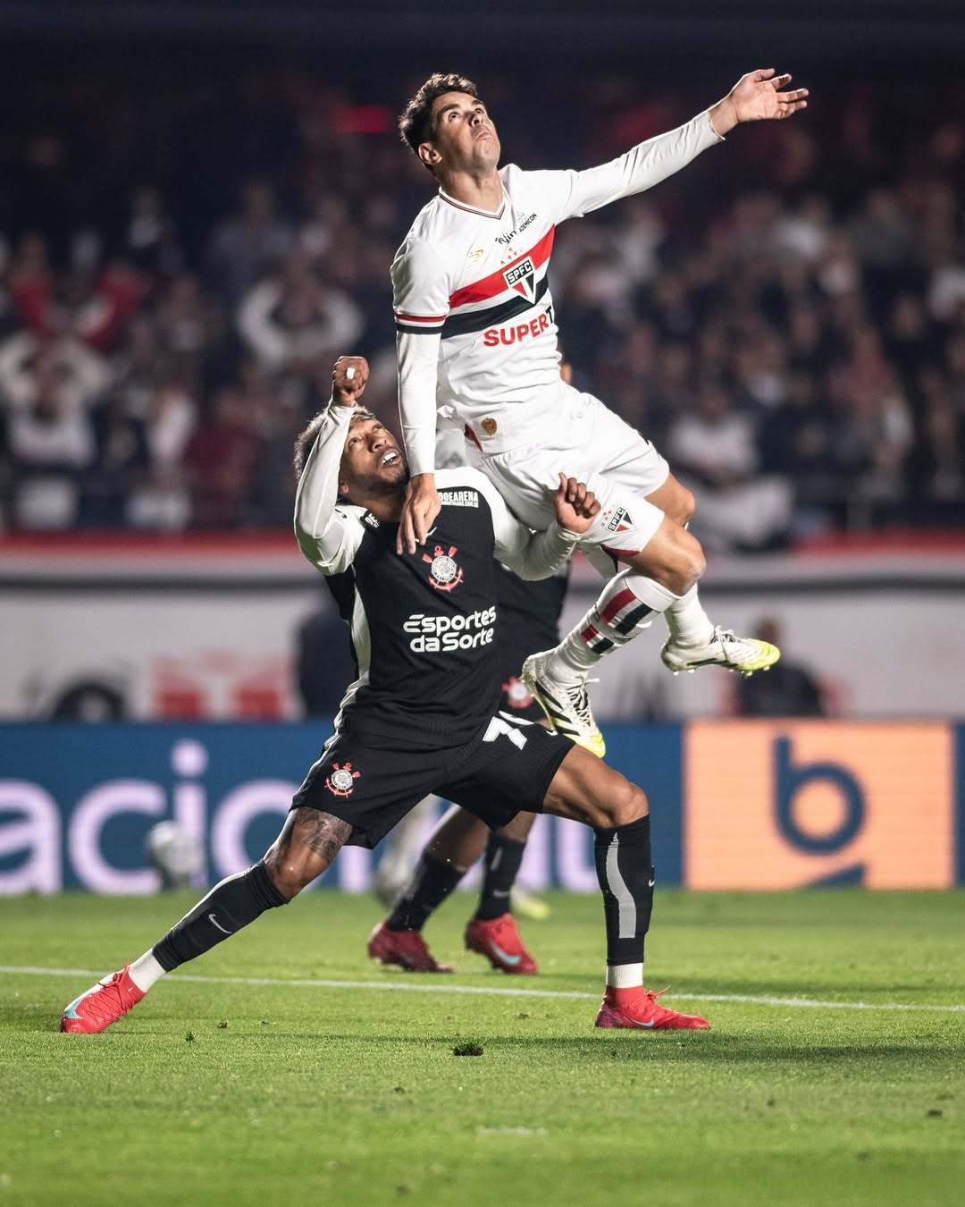 姆巴佩在TES比赛中势不可挡，出色防守引发热议！的简单介绍