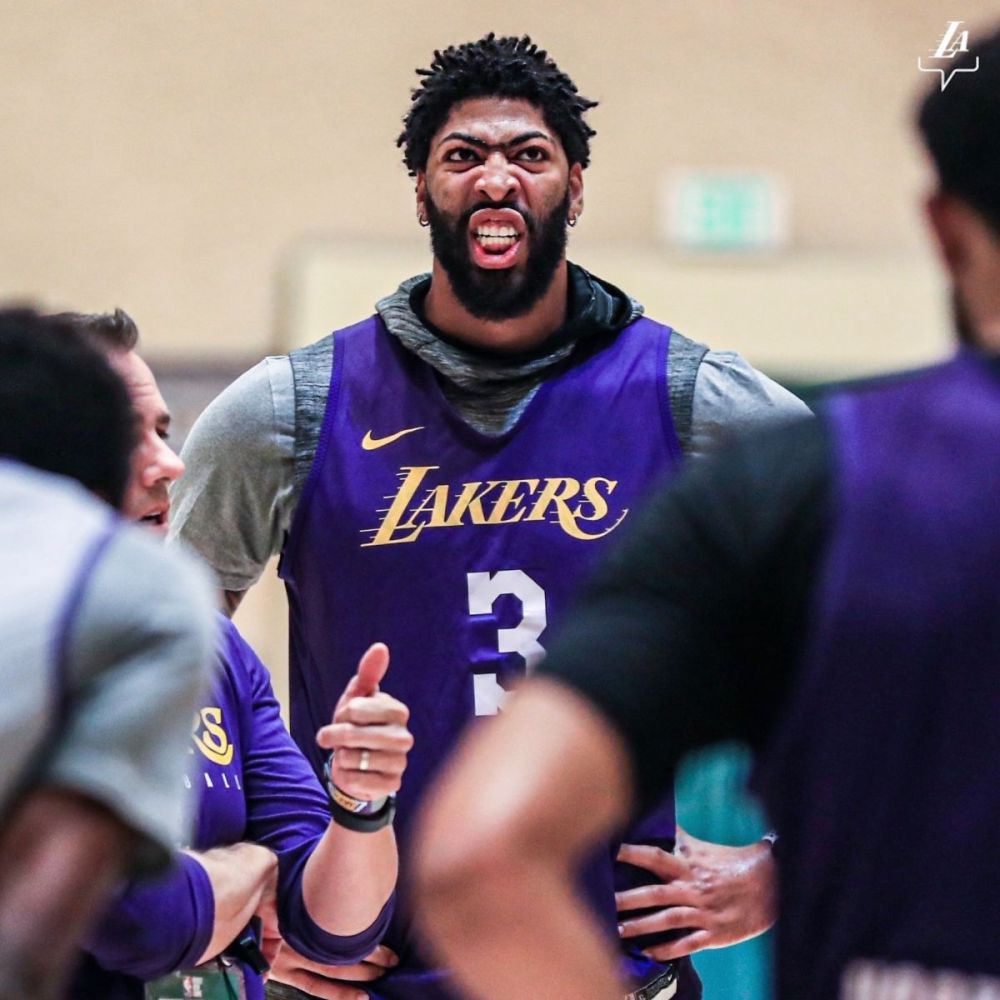 Faker赛事官方发布爆冷新规，湖人争议不断！的简单介绍